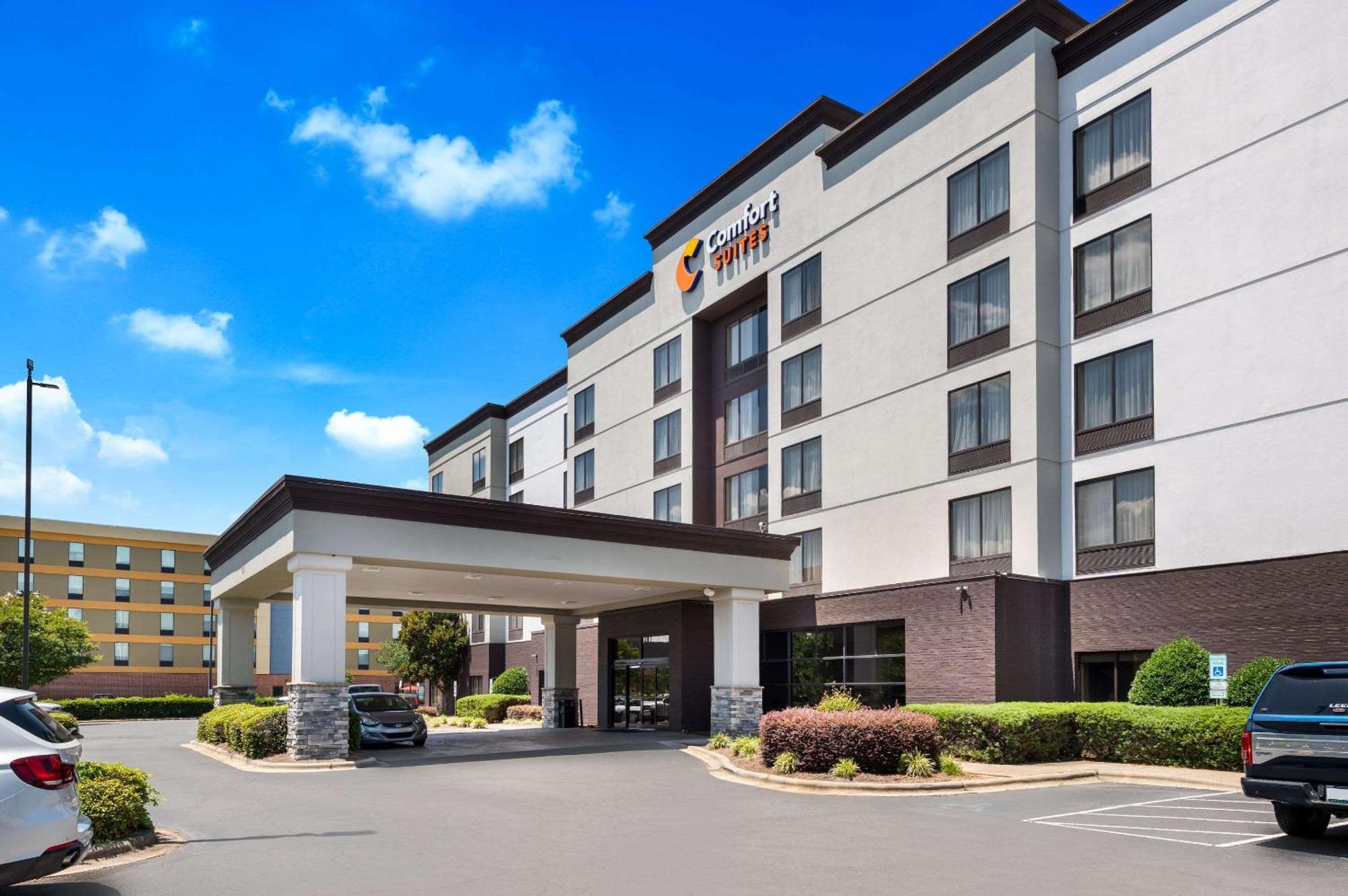 Comfort Suites Northlake Huntersville Exterior photo